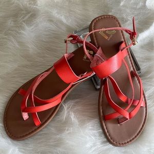 NWOT Strappy Report sandals